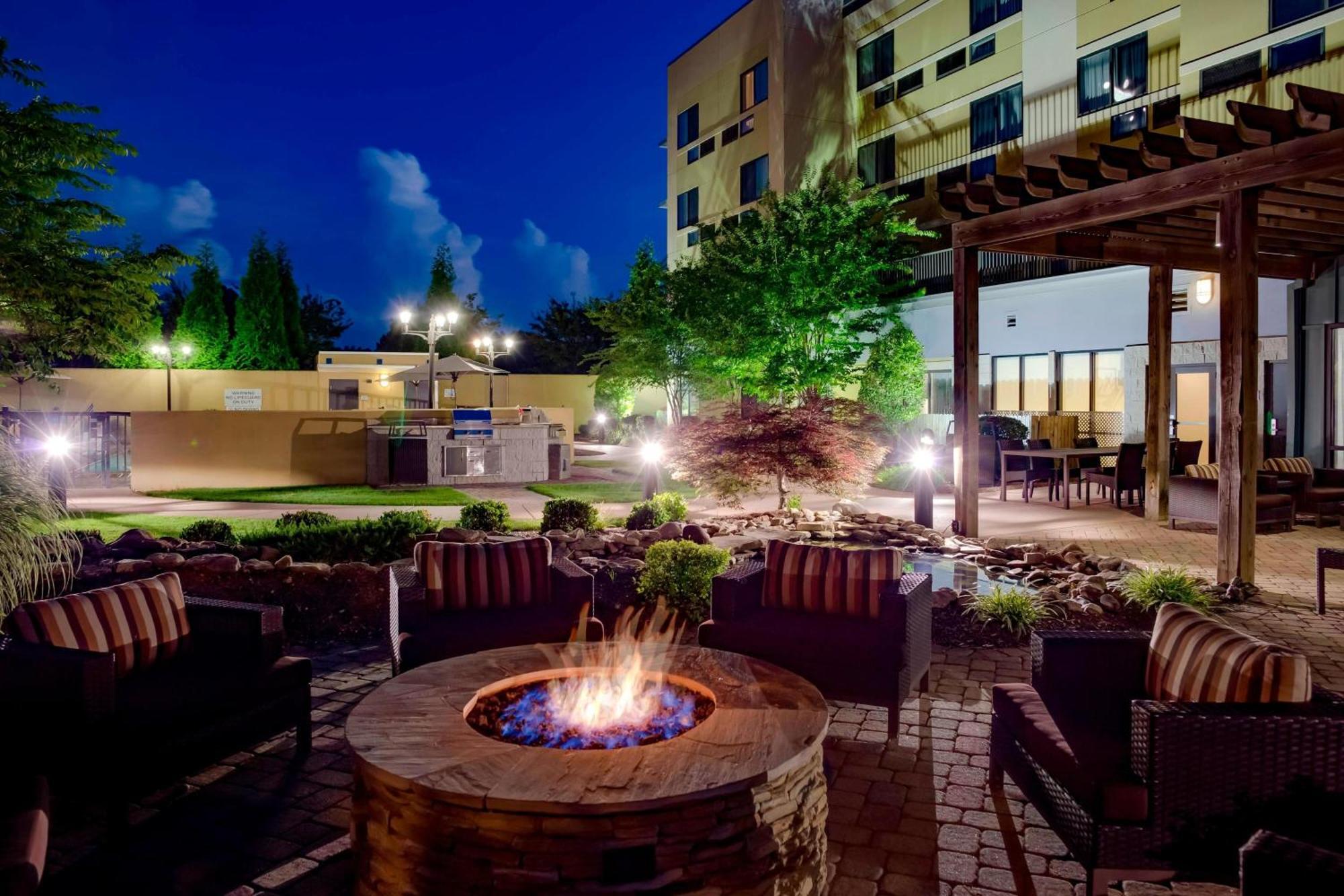 Courtyard Statesville Mooresville/Lake Norman מראה חיצוני תמונה