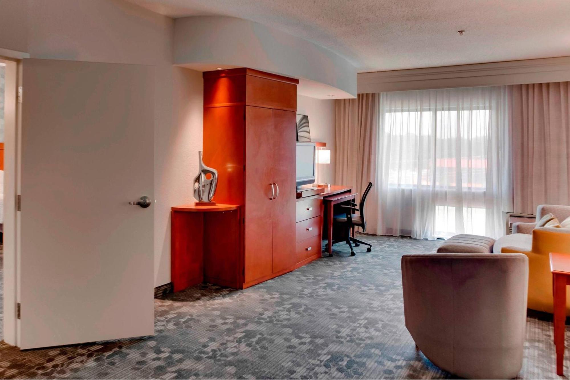 Courtyard Statesville Mooresville/Lake Norman מראה חיצוני תמונה