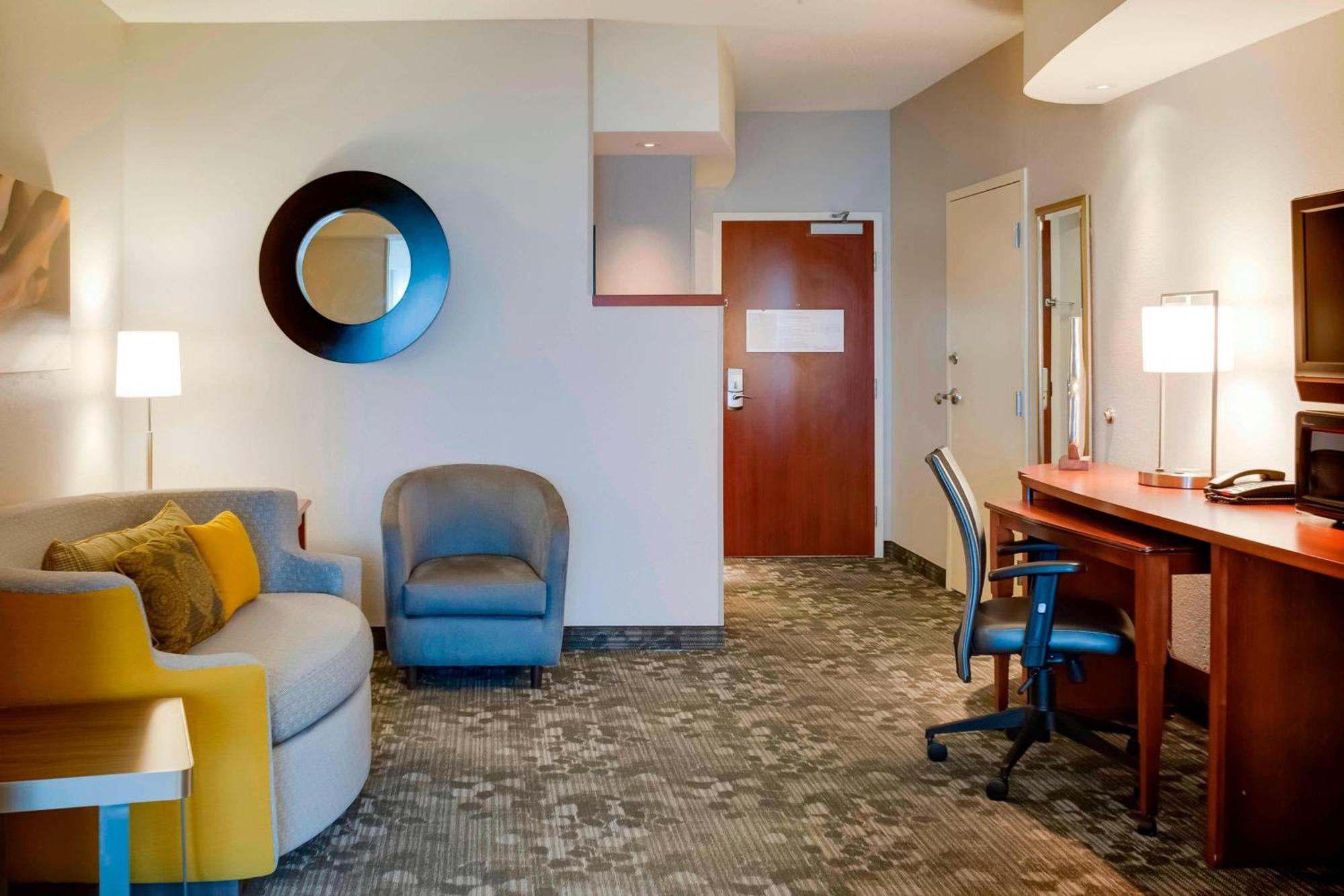 Courtyard Statesville Mooresville/Lake Norman מראה חיצוני תמונה
