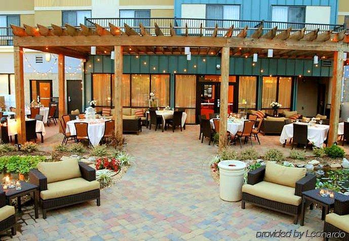 Courtyard Statesville Mooresville/Lake Norman מסעדה תמונה